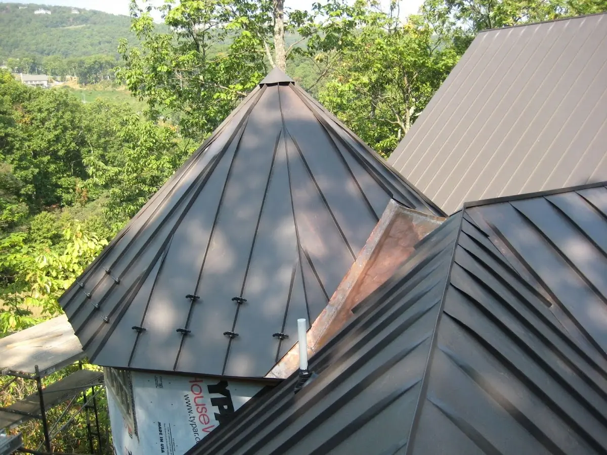 Professional Roof Tarp Installation by Craftsman Roofing in Brookfield West